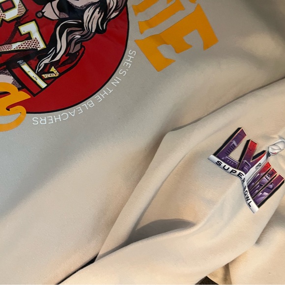 Swiftie Graphic Cream Sweatshirts 2 included. Brand New Small M - Picture 3 of 4